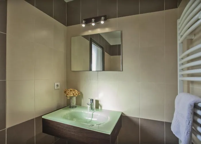 Annonciade Willa LʼÎle-Rousse