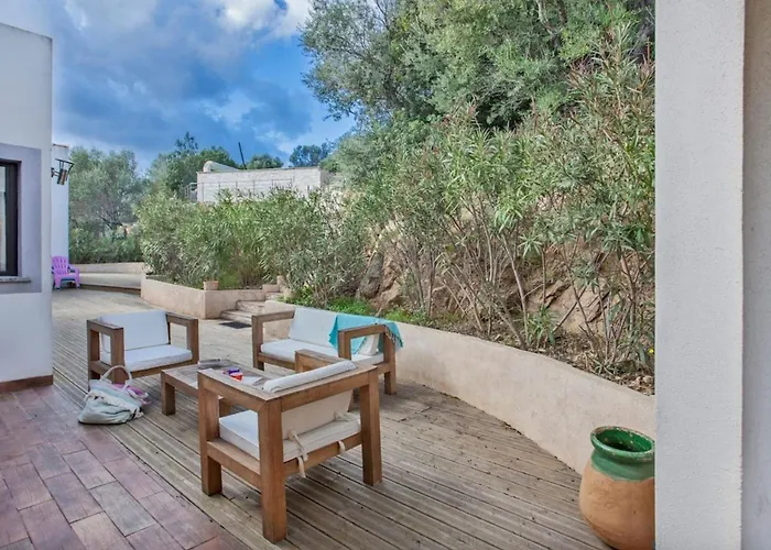 Annonciade Willa LʼÎle-Rousse