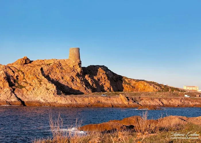 Willa Annonciade LʼÎle-Rousse